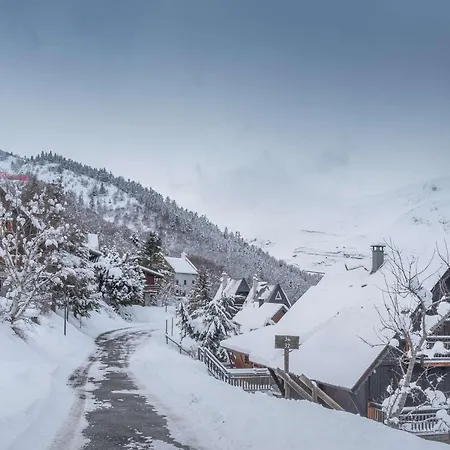 4 Pers. Proche Centre Et Téléphérique à Saint-lary - Fr-1-296-462