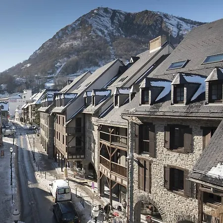 Apartment 4 Pers. Avec Balcon Expose Sud, Proche Commerces Et Telecabine, Saint-lary Village - Fr-1-296-462 *
